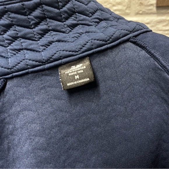 New Balance Women’s Winter Running Jacket - Picture 6 of 6